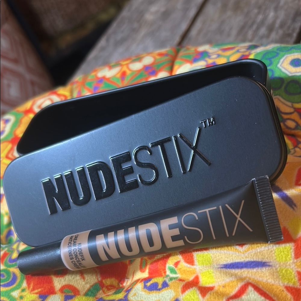 NUDESTIX Nude 9 dark concealer